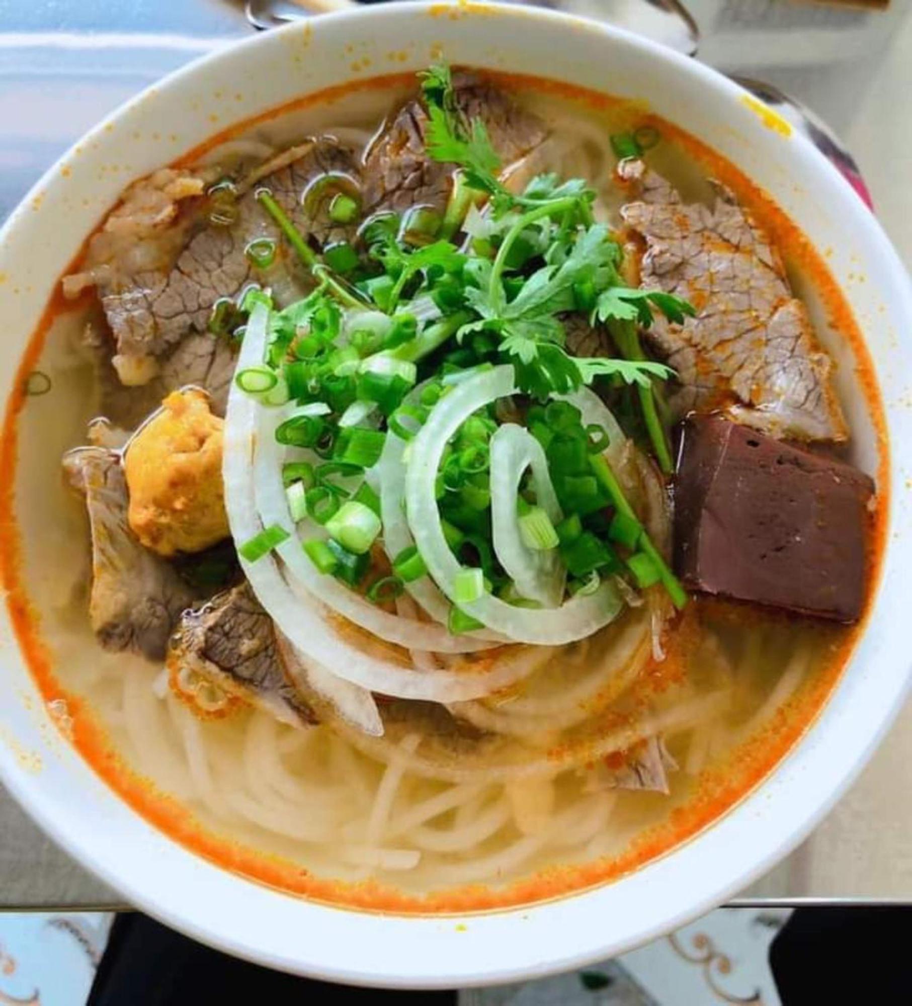 Khoi Dai Hotel Buon Ma Thuot Bagian luar foto
