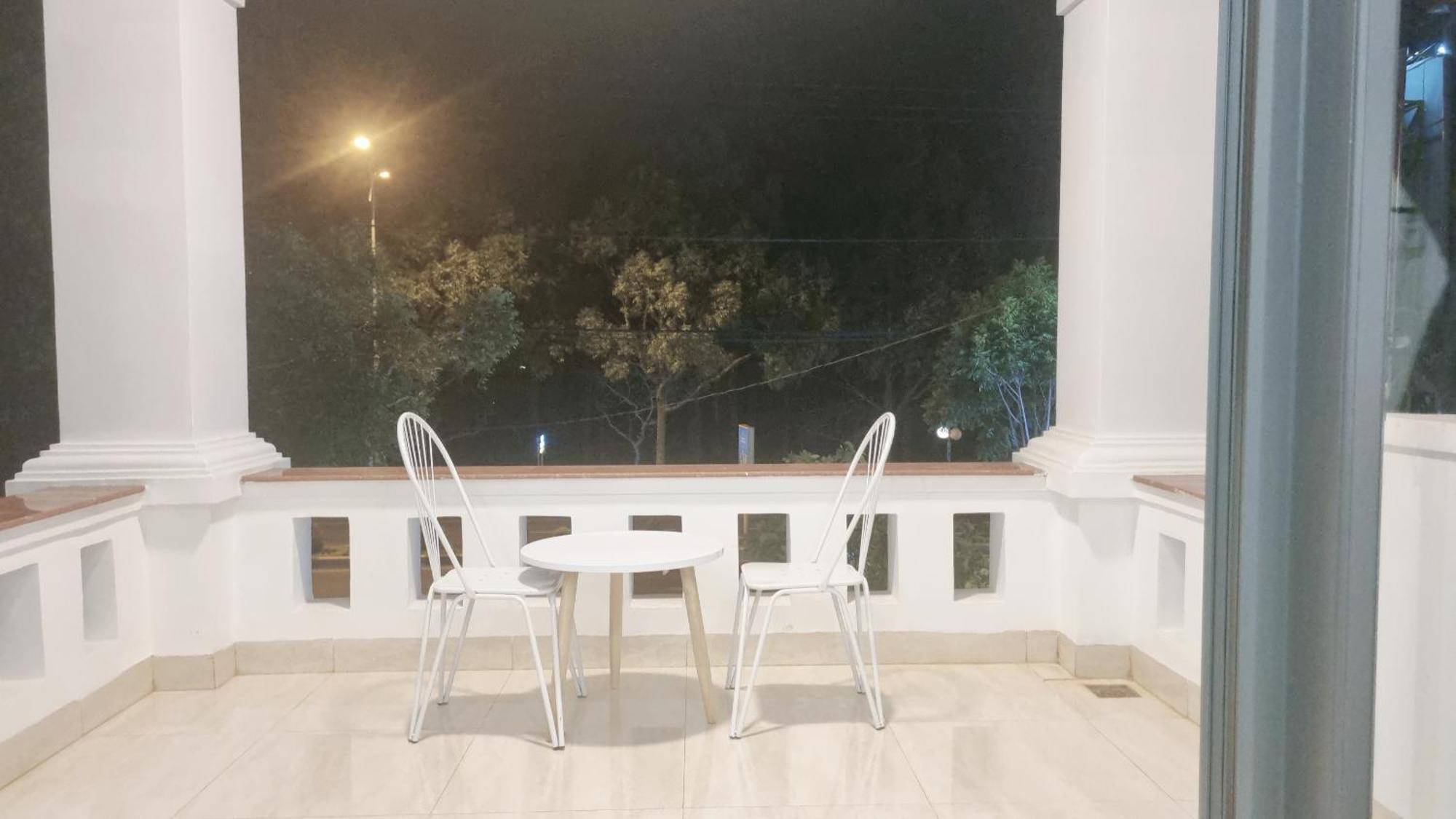 Khoi Dai Hotel Buon Ma Thuot Bagian luar foto